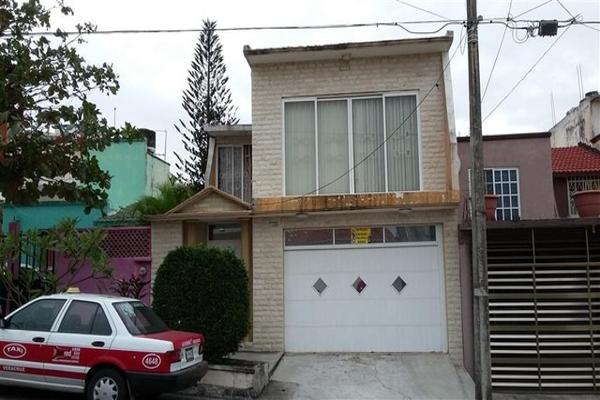 Foto de inmueble en DR J MANUEL UGLADE #13, Col. Las Hortalizas C.P. 91808, Veracruz