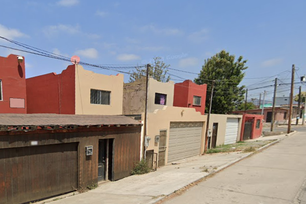 Foto de inmueble en Calle Constituyentes de 1917 213 #213, Col. Piedras Negras C.P. 22830, Ensenada