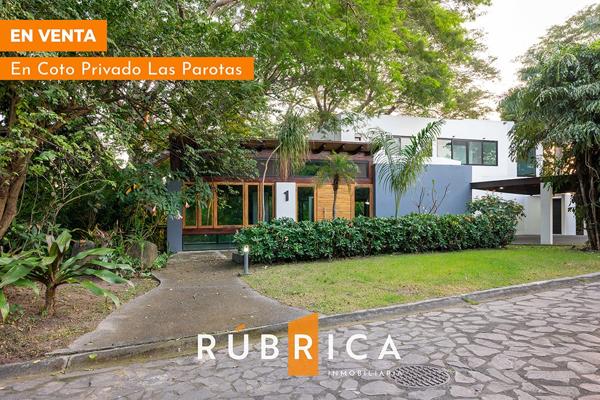 Foto de inmueble en Paseo de las Primaveras, Col. Residencial Esmeralda C.P. 28017, Colima