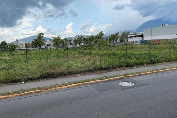 Foto de inmueble en Boulevard Colosio, Tepic, Nay. #s/n, Col. Valle del Country C.P. 63175, Tepic