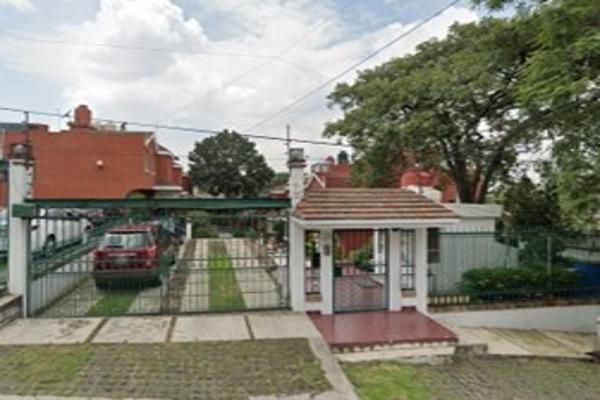 Foto de inmueble en Calle Jose Casimiro Chowell, Col. Miguel Hidalgo 2A Sección C.P. 14250, Tlalpan