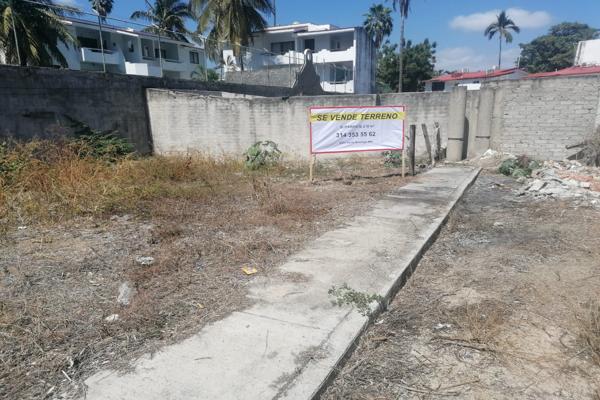 Foto de inmueble en Santo Domingo #55, Col. Playa Azul C.P. 28218, Manzanillo