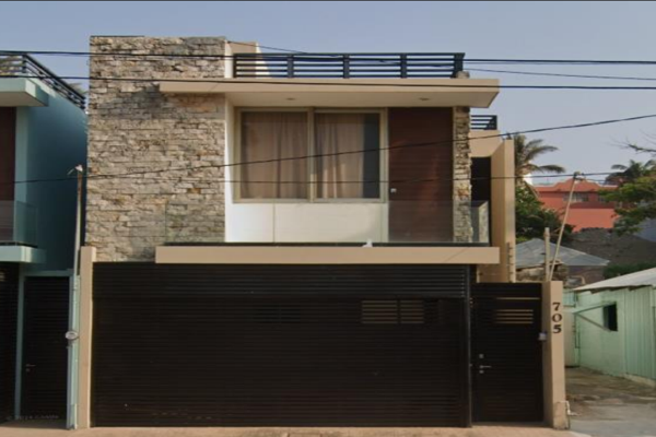 Foto de inmueble en Av.Lazaro Cárdenas 705 #705, Col. Coatzacoalcos Centro C.P. 96400, Coatzacoalcos