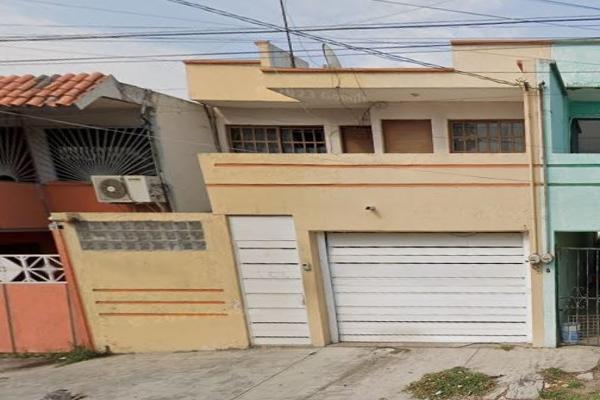 Foto de inmueble en Av Fraternidad, Veracruzana, Veracruz, Ver. #s/nInt. 0, Col. Unidad Veracruzana C.P. 91710, Veracruz