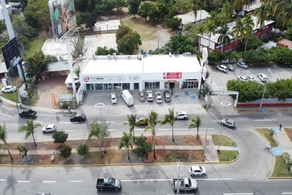 Foto de inmueble en Avenida Carlos Canseco, Col. Rincón Colonial C.P. 82118, Mazatlán