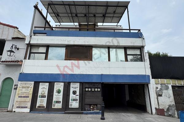 Foto de inmueble en Abasolo #1047, Col. Monterrey Centro C.P. 64000, Monterrey