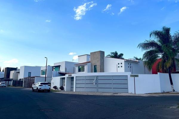 Foto de inmueble en Abierta, Col. Juriquilla Privada C.P. 76230, Querétaro