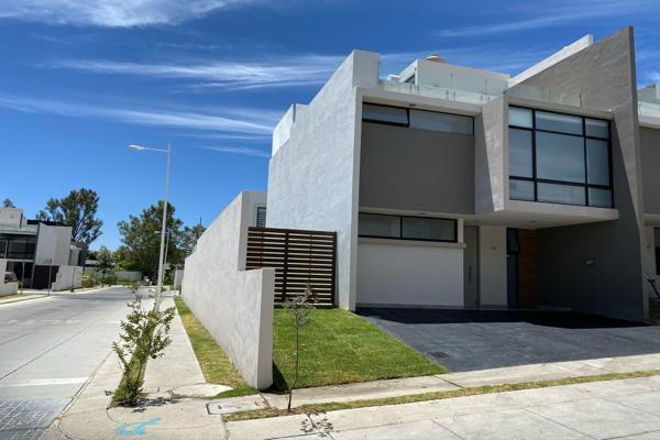 Foto de inmueble en Boulevard Bosques de Santa Anita 2100 #2100, Col. Bosques de Santa Anita C.P. 45645, Tlajomulco de Zúñiga