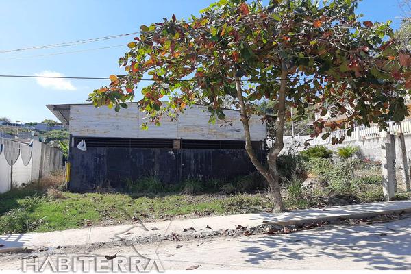 Foto de inmueble en ADALBERTO TEJEDA, Col. Granjas de Alto Lucero C.P. 92894, Tuxpan