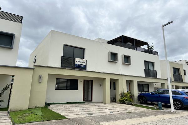 Foto de inmueble en Adamar, Col. Adamar C.P. 45646, Tlajomulco de Zúñiga