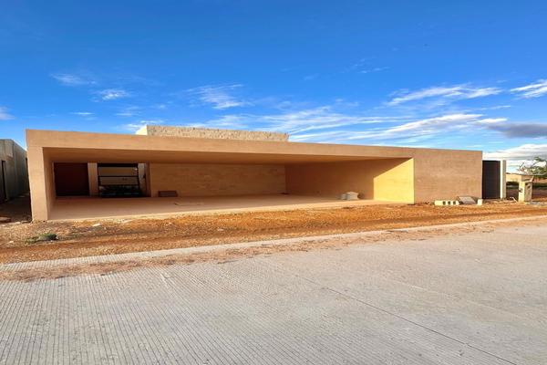 Foto de inmueble en Adana, Col. Xcanatún C.P. 97302, Mérida