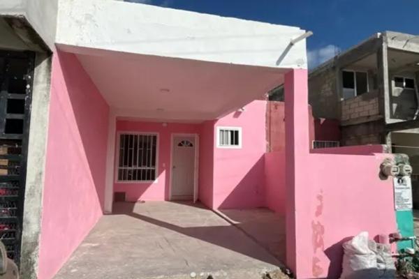 Foto de inmueble en Calle 2da Privada de Cactus , Col. Villas del Mar "Plus" C.P. 77517, Benito Juárez