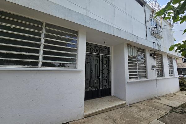 Foto de inmueble en  , Col. Adolfo Lopez Mateos C.P. 86040, Centro