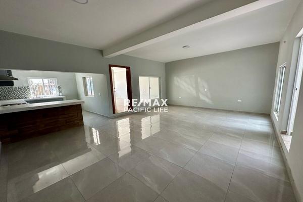 Foto de inmueble en Adriana Torres, Col. Libertad de Expresión C.P. 82127, Mazatlán