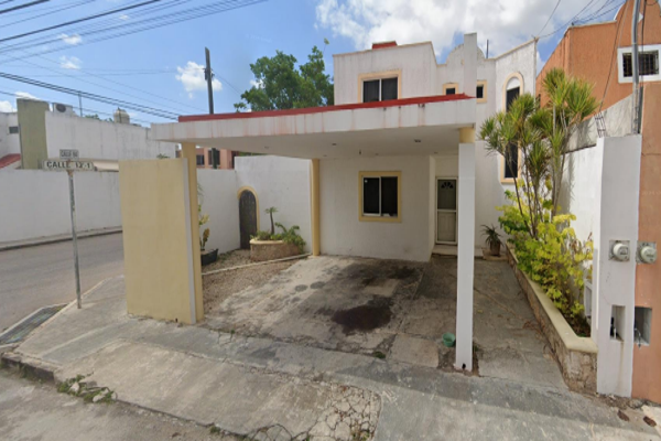 Foto de inmueble en Calle 94, Col. Residencial Pensiones I y II C.P. 97217, Mérida