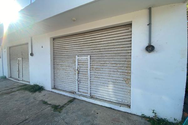 Foto de inmueble en Av.Francisco I Madero, Col. Puerto México C.P. 96510, Coatzacoalcos