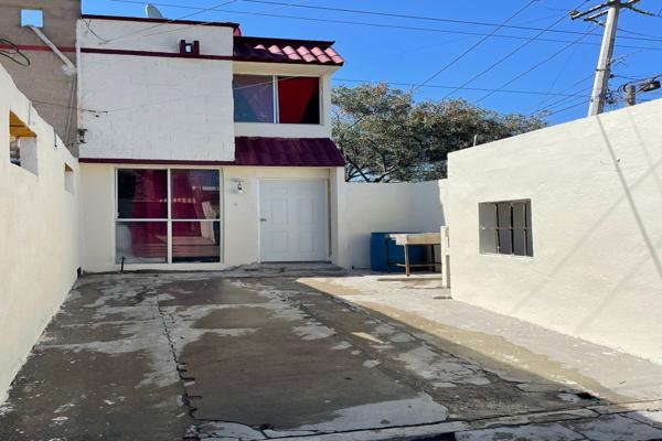 Foto de inmueble en Privada Tulipanes, Col. Cañadas del Florido 2a. Sección C.P. 22245, Tijuana