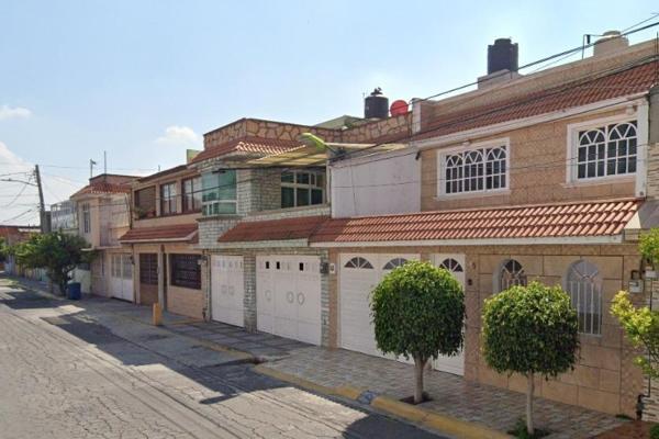 Foto de inmueble en Av. Europa 47, Industrias Tulpetlac, 55100 Ecatepec de Morelos, Méx. #47, Col. Viviendas Venta de Carpio C.P. 55100, Ecatepec de Morelos