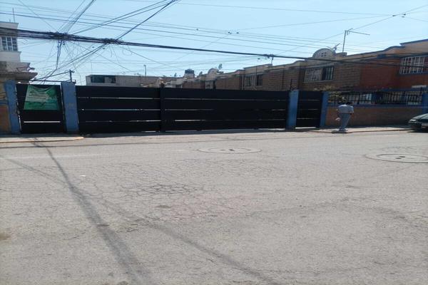 Foto de inmueble en Agaves de Vallarta, Col. Los Agaves Tultitlán C.P. 54910, Tultitlán