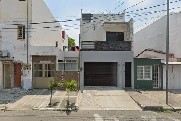 Foto de inmueble en AGUSTÍN DE ITURBIDE #00, Col. Ricardo Flores Magón C.P. 91900, Veracruz