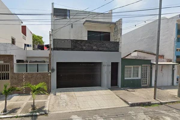 Foto de inmueble en agustin de iturbide #220-2330, Col. Ricardo Flores Magón C.P. 91900, Veracruz