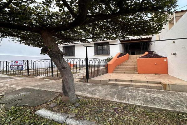 Foto de inmueble en Agustín Santa Cruz, Col. Jardines Vista Hermosa C.P. 28017, Colima