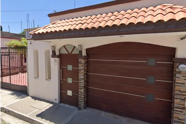 Foto de inmueble en ahuacatlan #11, Col. Morelos C.P. 63160, Tepic