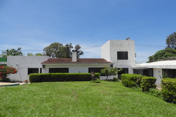 Foto de inmueble en Ahuatepec, Cuernavaca, Morelos, Col. Ahuatepec C.P. 62300, Cuernavaca