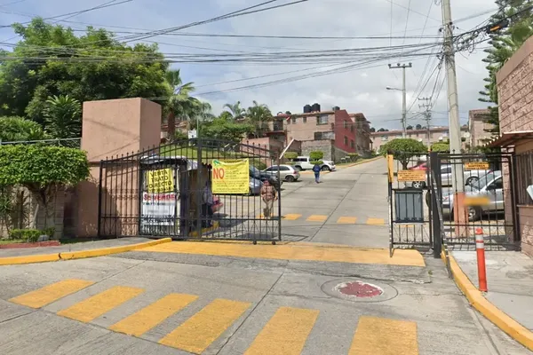 Foto de inmueble en AHUEHUETE #0, Col. Chipitlán C.P. 62070, Cuernavaca
