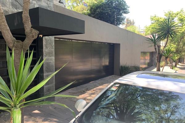 Foto de inmueble en Ahuehuetes, Col. Bosques de las Lomas C.P. 05120, Cuajimalpa de Morelos