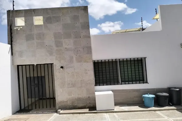 Foto de inmueble en Alamos, Col. Balcones Coloniales C.P. 76140, Querétaro