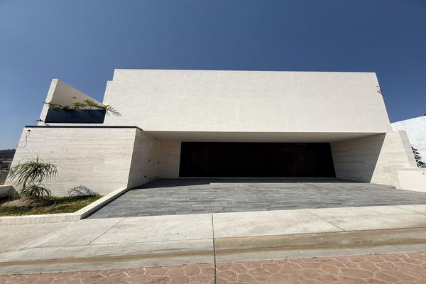Foto de inmueble en ALAMOS TRES MARÍAS, Col. Tres Marías C.P. 58254, Morelia
