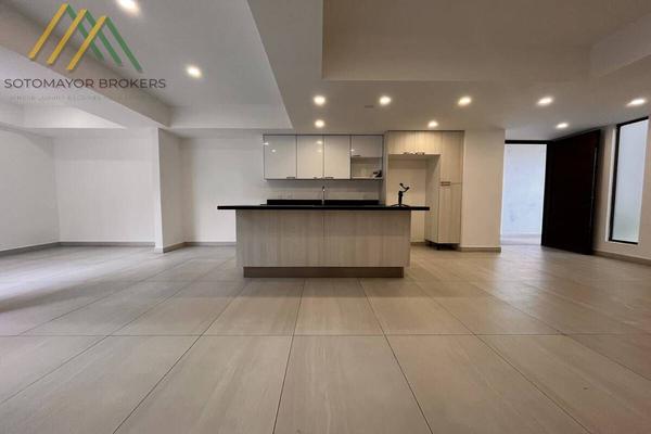 Foto de inmueble en Alberta, Col. Colomos Patria C.P. 45110, Zapopan