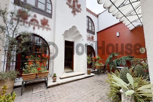 Foto de inmueble en ALBERTO ZAMORA, Col. Villa Coyoacán C.P. 04000, Coyoacán