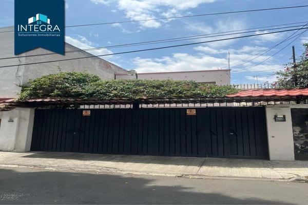 Foto de inmueble en Alberto Zamora, Col. Villa Coyoacán C.P. 04000, Coyoacán