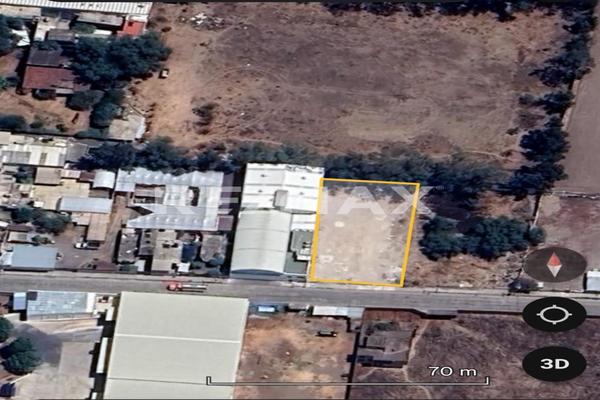 Foto de inmueble en ALCANFORES, Col. Santiago Cuautlalpan C.P. 56255, Texcoco