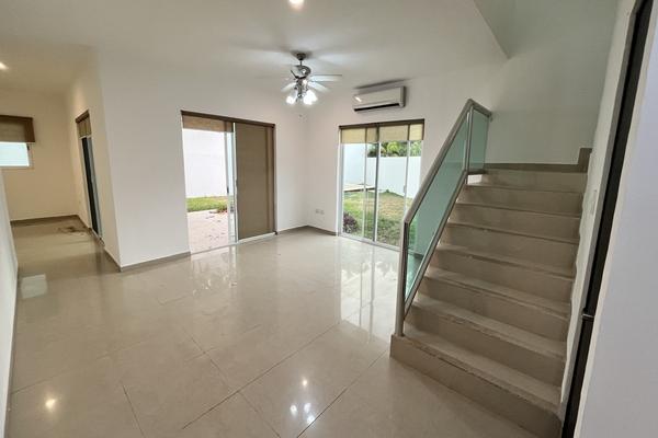 Foto de inmueble en  , Col. Algarrobos Desarrollo Residencial C.P. 97305, Mérida