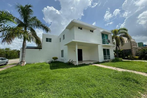 Foto de inmueble en  , Col. Algarrobos Desarrollo Residencial C.P. 97305, Mérida