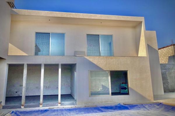 Foto de inmueble en Almendros, Col. Lomas Verdes de Ahuatepec C.P. 62325, Cuernavaca