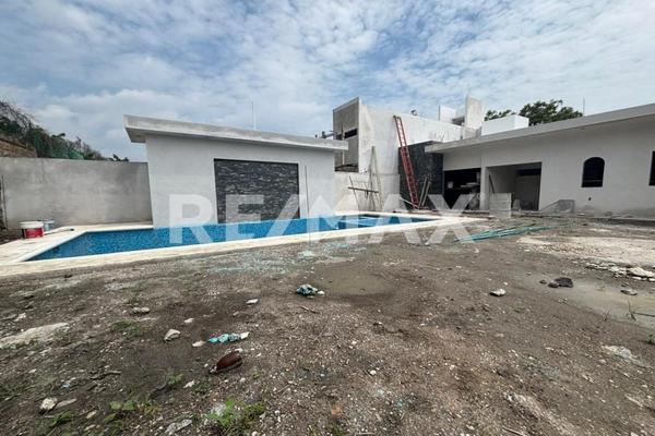 Foto de inmueble en Altos de Oaxtepec, Col. Altos de Oaxtepec C.P. 62738, Yautepec