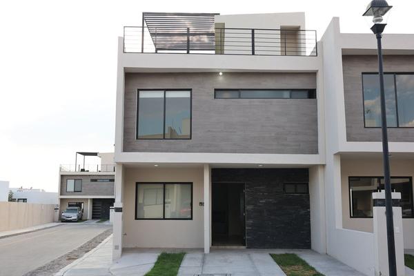 Foto de inmueble en alttica, Col. Residencial el Refugio C.P. 76146, Querétaro
