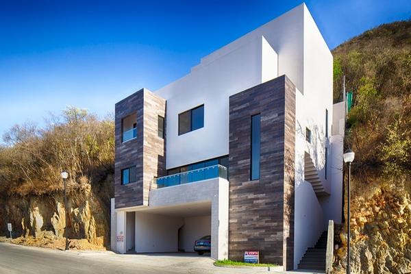 Foto de inmueble en Alvaro Carrillo, Col. Loma Bonita C.P. 64250, Monterrey