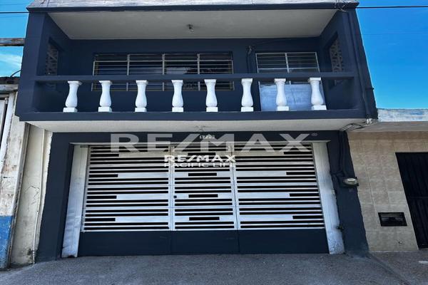 Foto de inmueble en ALVARO OBREGON, Col. Centro C.P. 82000, Mazatlán