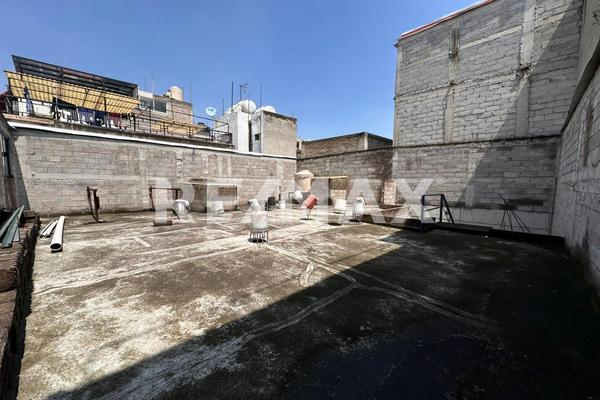 Foto de inmueble en ALVARO OBREGON, Col. Santa Anita C.P. 08300, Iztacalco