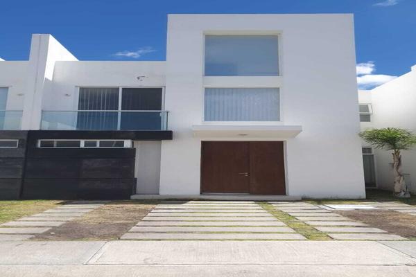 Foto de inmueble en Alvento, Col. Residencial el Refugio C.P. 76146, Querétaro