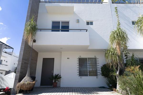Foto de inmueble en ALVIENTO RESIDENCIAL, Col. Villas de Tesistán C.P. 45200, Zapopan