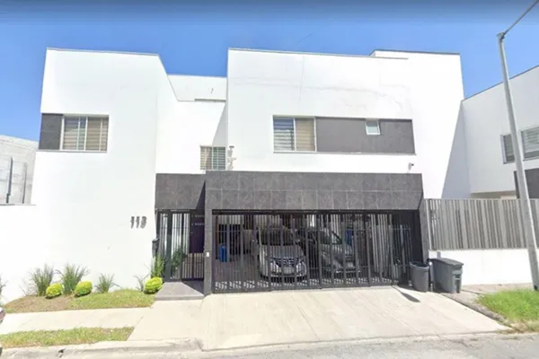 Foto de inmueble en AMBAR #113, Col. Colinas de las Cumbres C.P. 64619, Monterrey