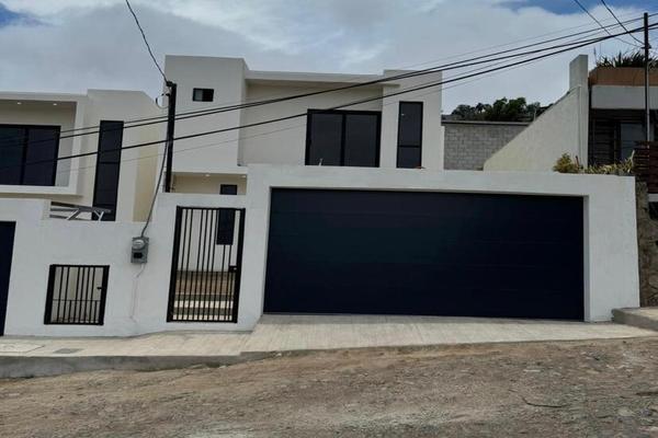 Foto de inmueble en Ambar, Col. Empleados C.P. 22820, Ensenada