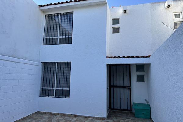 Foto de inmueble en Ámbar, Col. Misión Mariana C.P. 76903, Corregidora