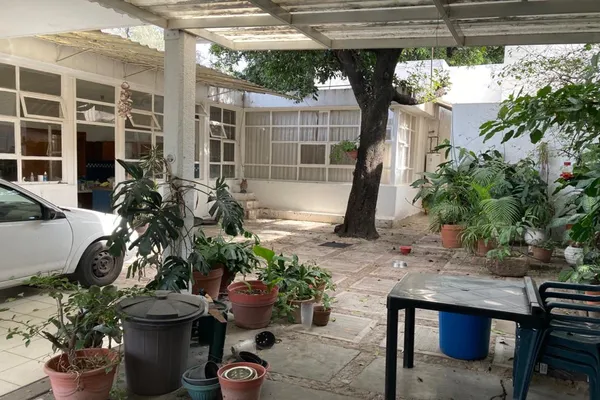 Foto de inmueble en Americas #100, Col. Andrade C.P. 37020, León